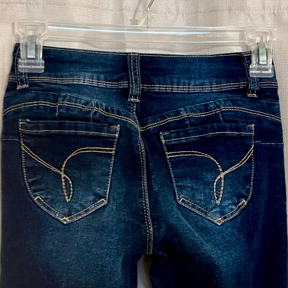 YMI WannaBettaFit Girls Distressed Jeans Size 8 Frayed Hem Stretch - Picture 3 of 7